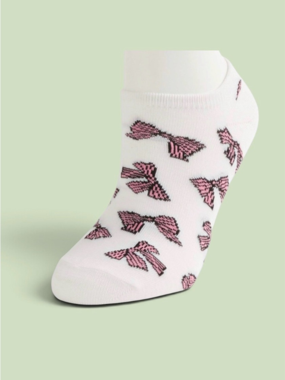 White Ankle Socks with Pink Bow Pattern